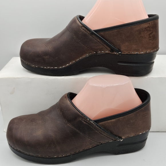 Dansko classic clog shoes size 40 US size 9.5 / 10 - Picture 15 of 16
